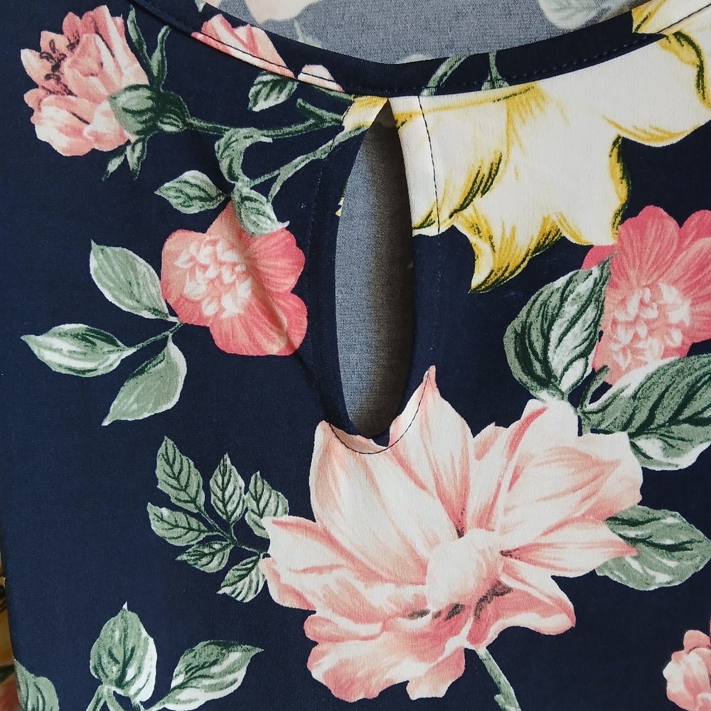 Short sleeve floral stretch shirt women’s blouse Size 2X - Picture 4 of 11